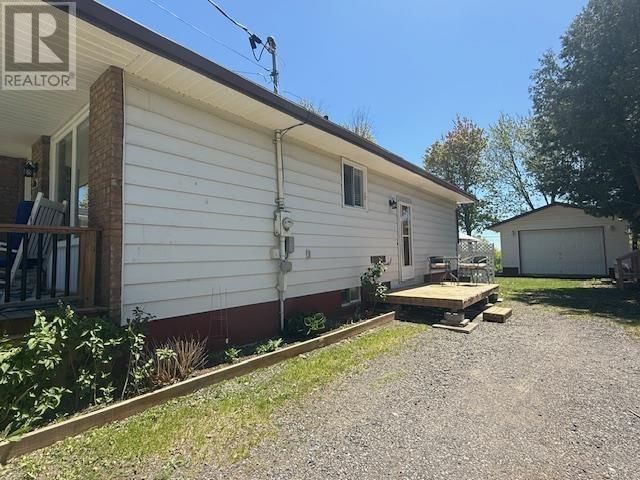 106 ROUSSEAU CRES Image 2
