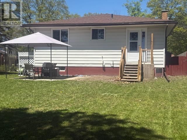 106 ROUSSEAU CRES Image 4