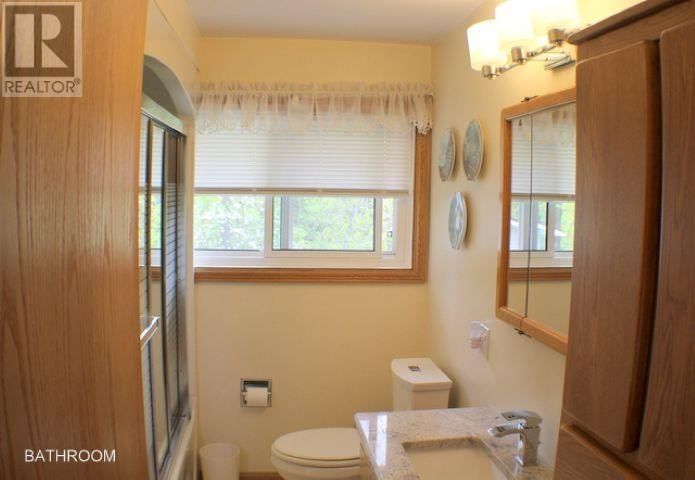 35 WHITE OAK DR Image 13