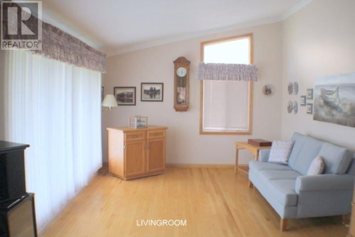 35 WHITE OAK DR Image 7