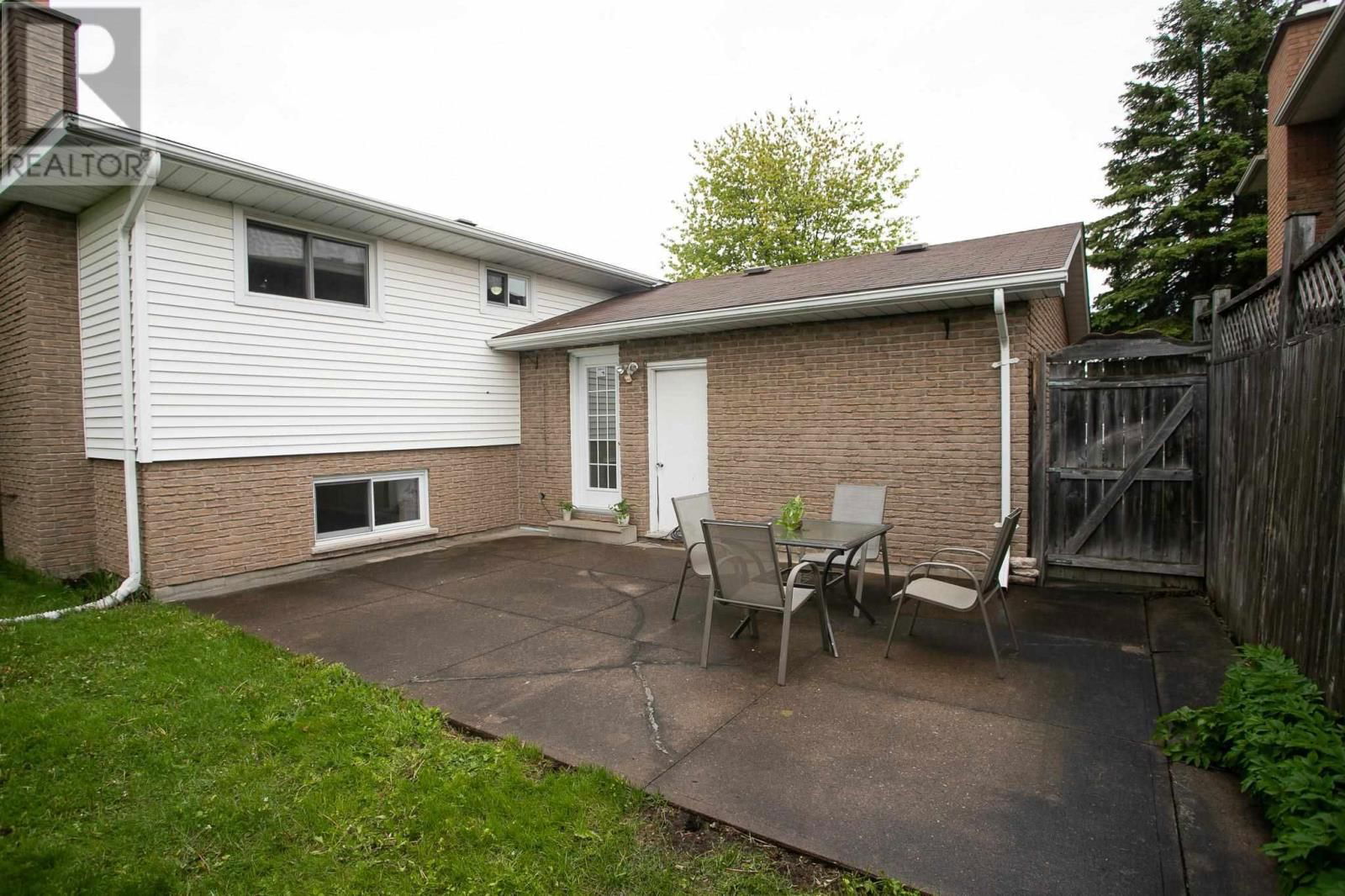 25 HEALY ST Image 3