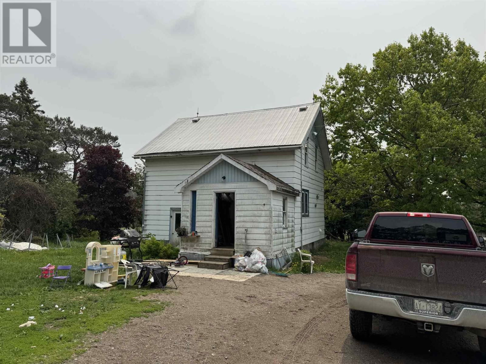 504 MCPHAIL RD Image 9