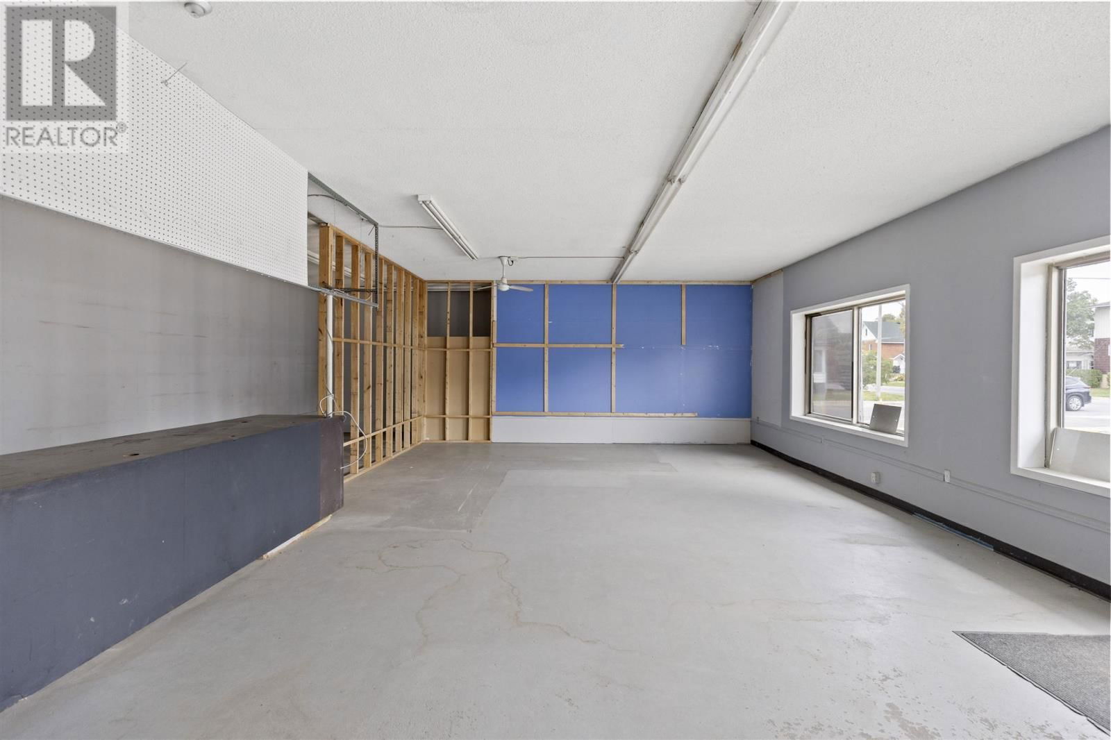 41 ALBERT ST Image 13
