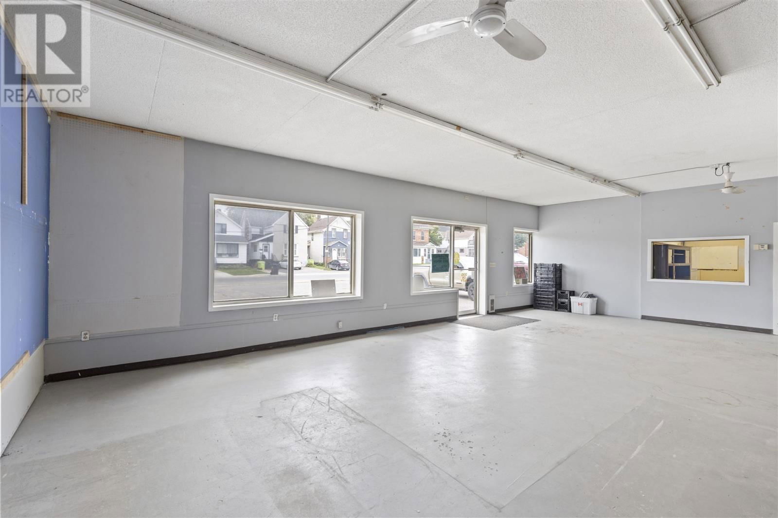 41 ALBERT ST Image 15