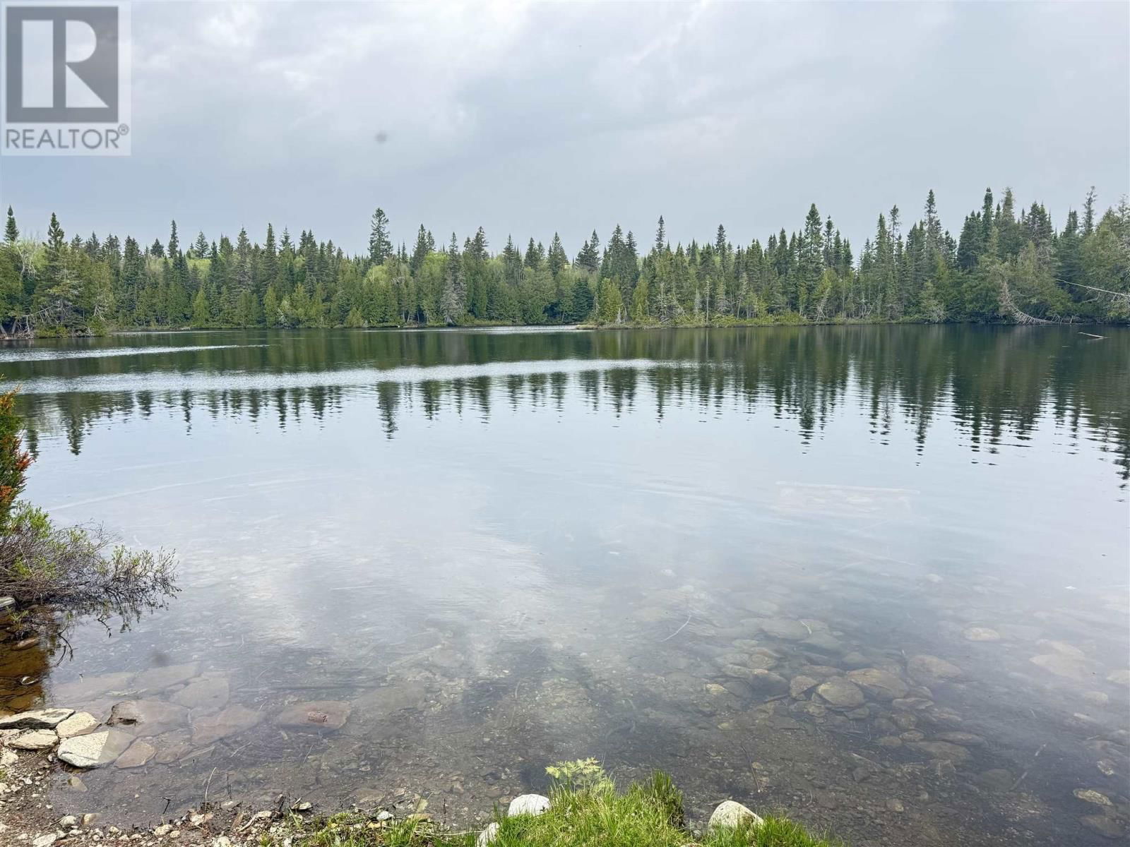 LOONSKIN LAKE Image 12