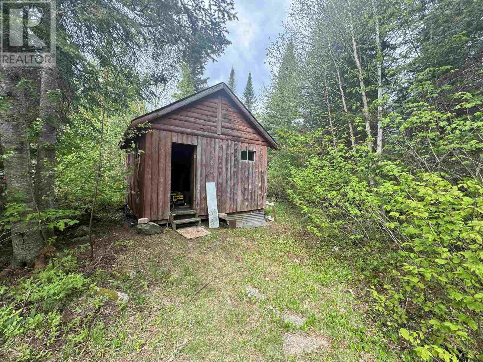 LOONSKIN LAKE Image 13
