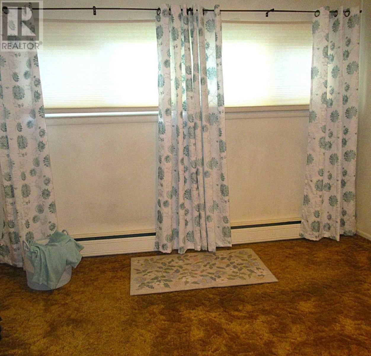 131 RUTH ST Image 10