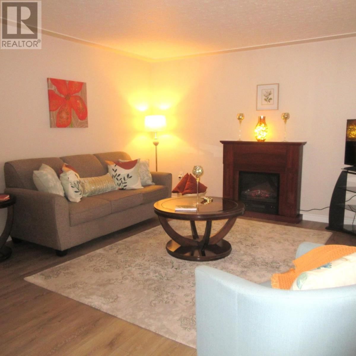 131 RUTH ST Image 13