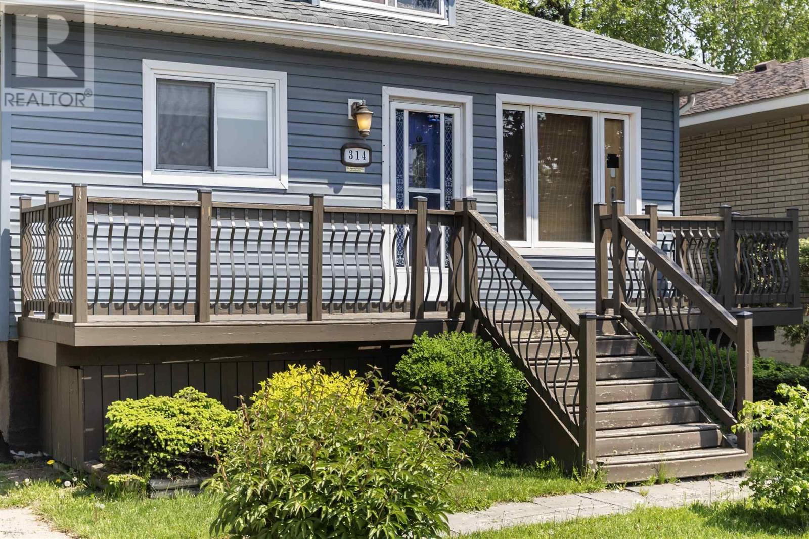 314 MOODY ST Image 3