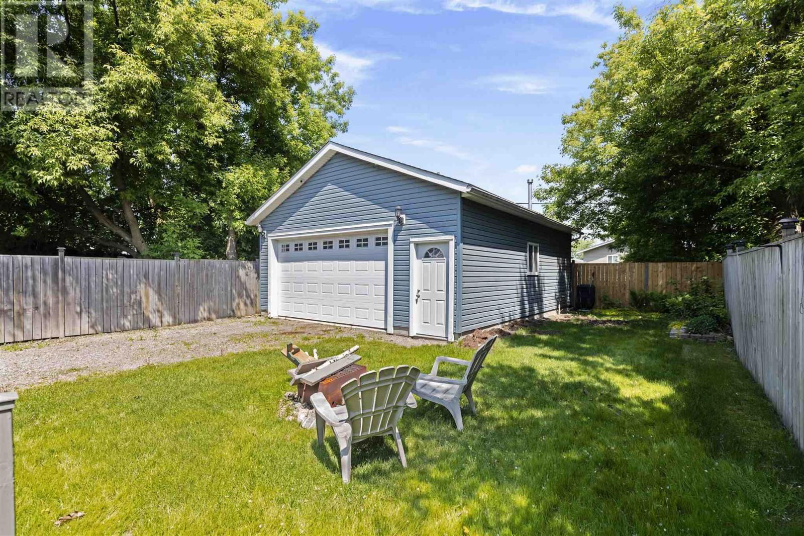 314 MOODY ST Image 31