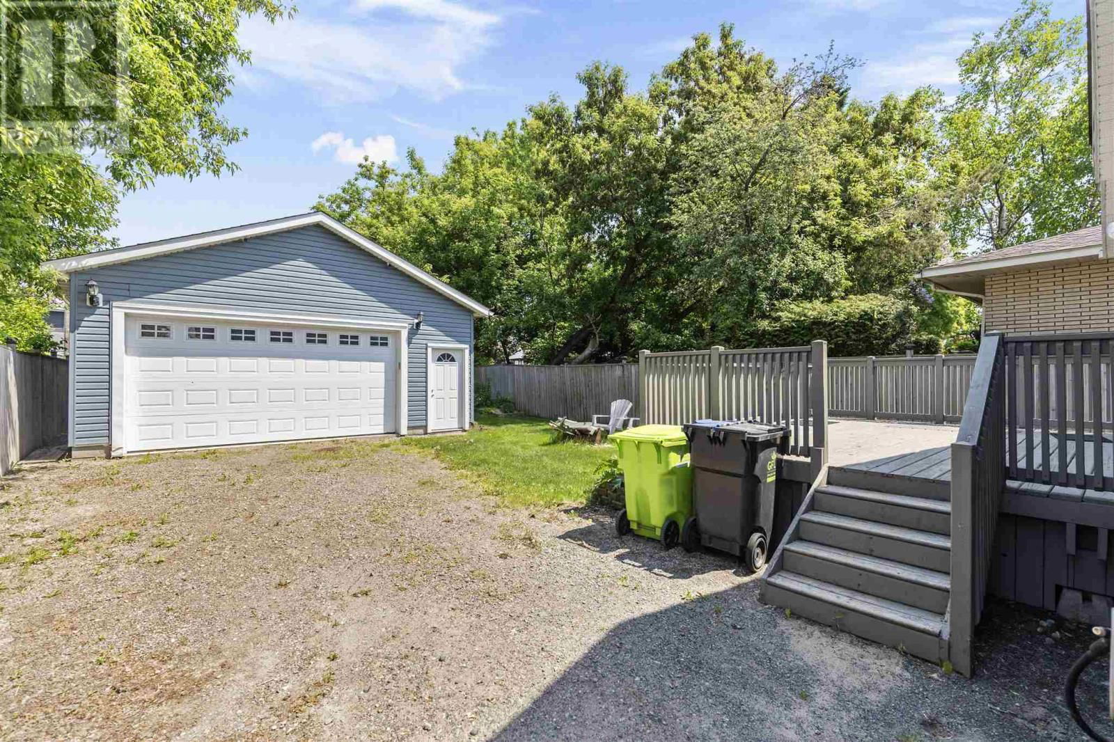 314 MOODY ST Image 33