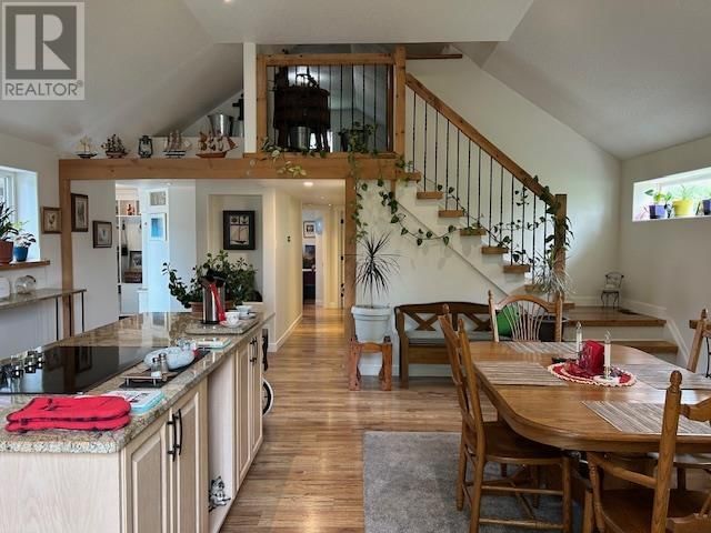 137 LEACOCK ST Image 17