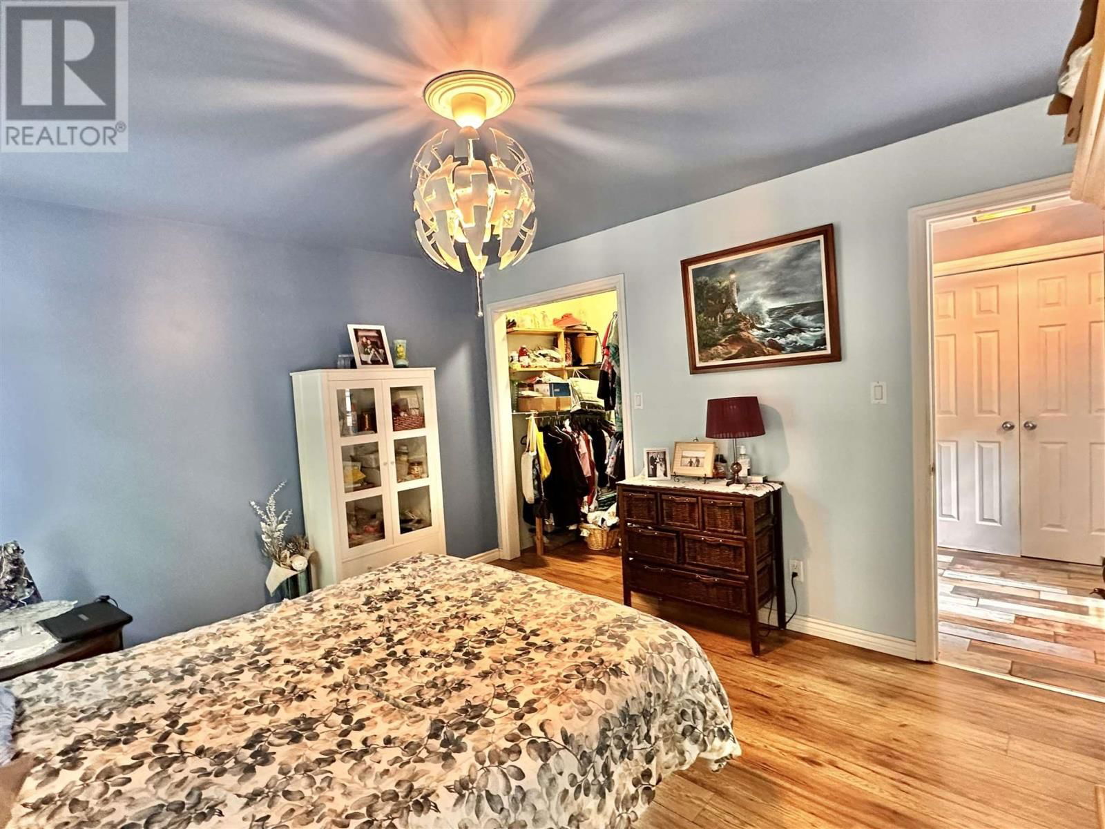 884 DUNLOP SHORES RD Image 18