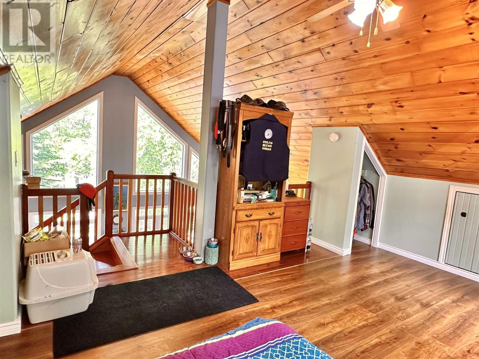 884 DUNLOP SHORES RD Image 25