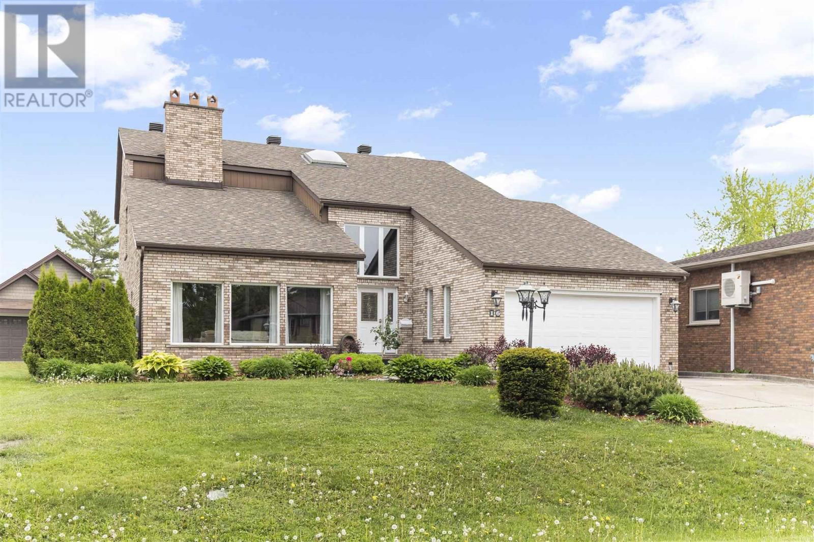 16 CHARLOTTE DR Image 2