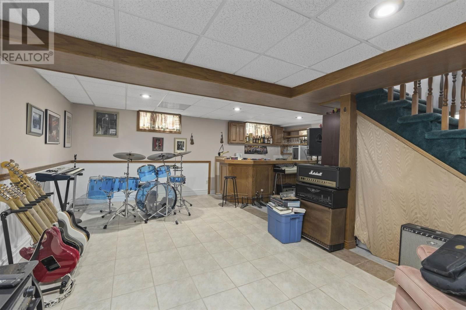 16 CHARLOTTE DR Image 34