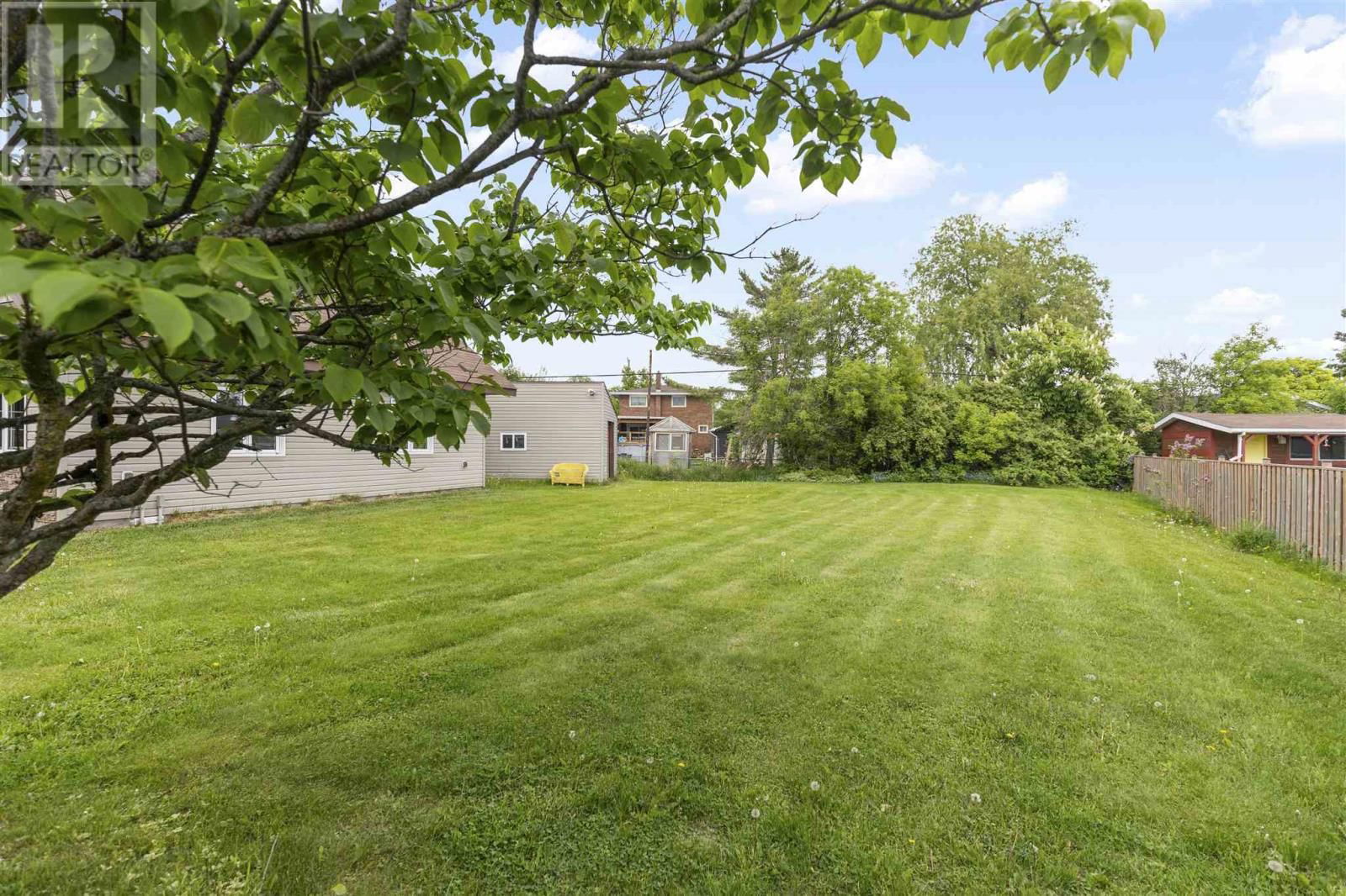 16 CHARLOTTE DR Image 4