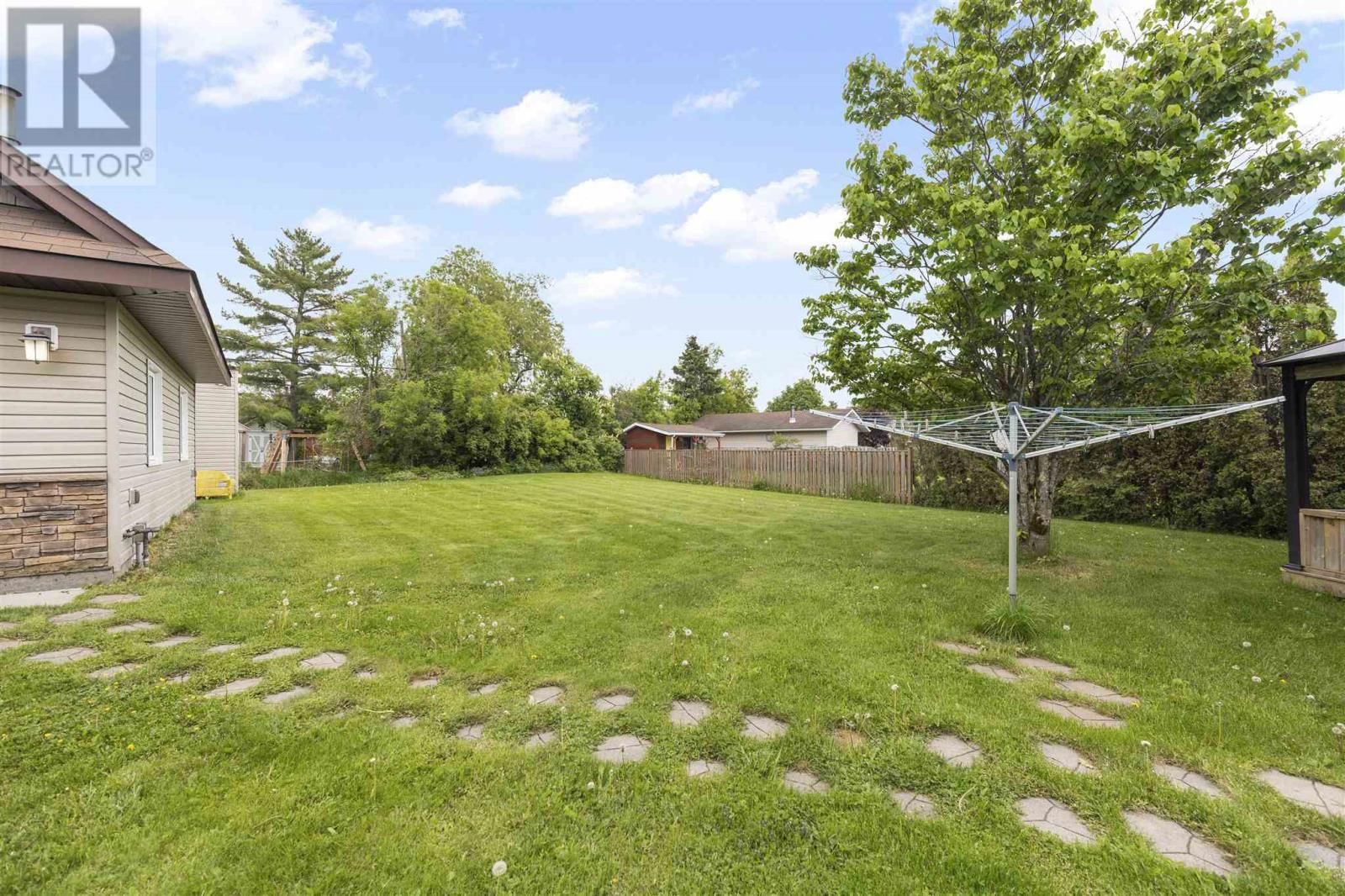 16 CHARLOTTE DR Image 5