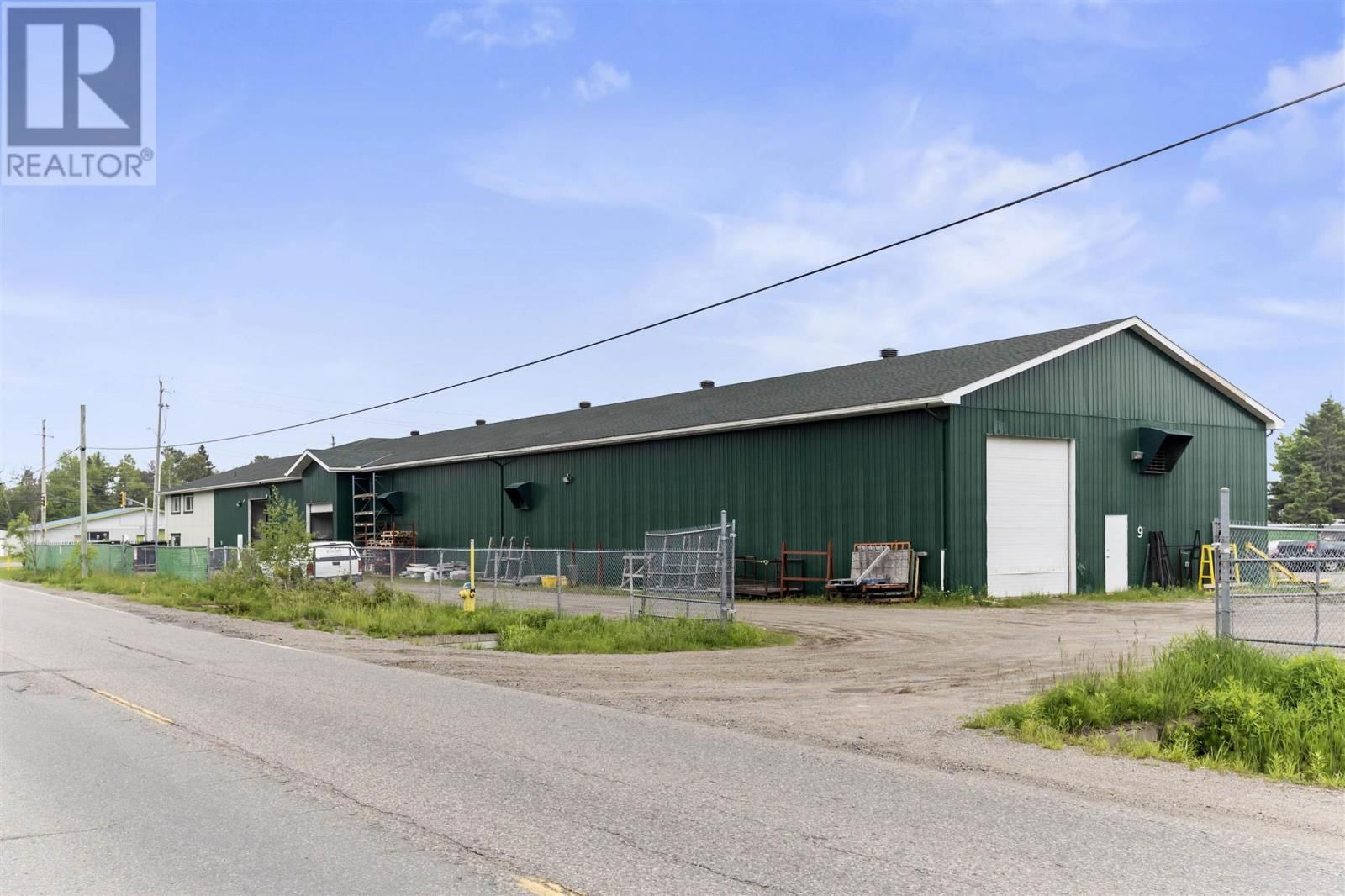 1281 GREAT NORTHERN RD Image 17