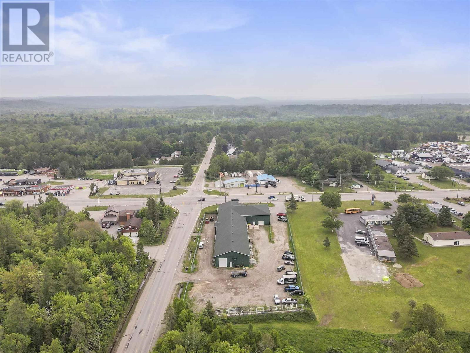 1281 GREAT NORTHERN RD Image 28