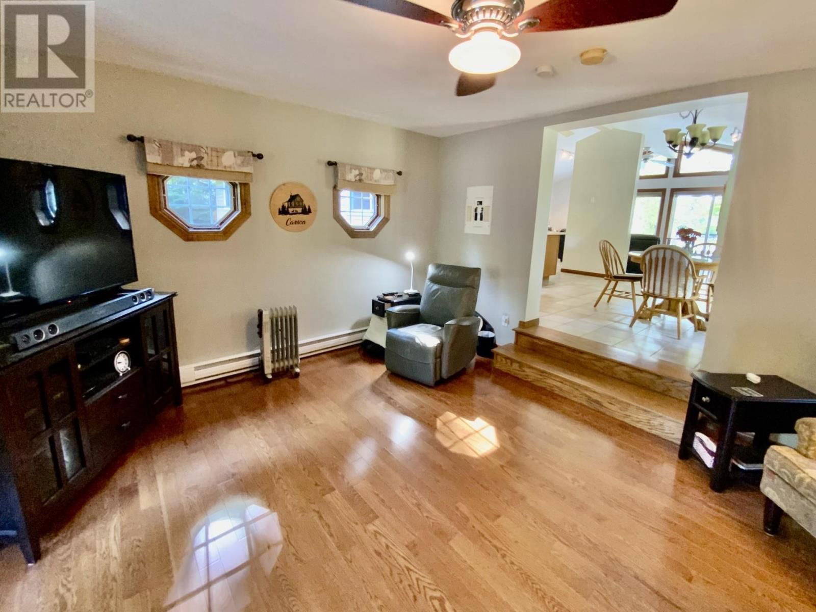 146 GRANT RD Image 9