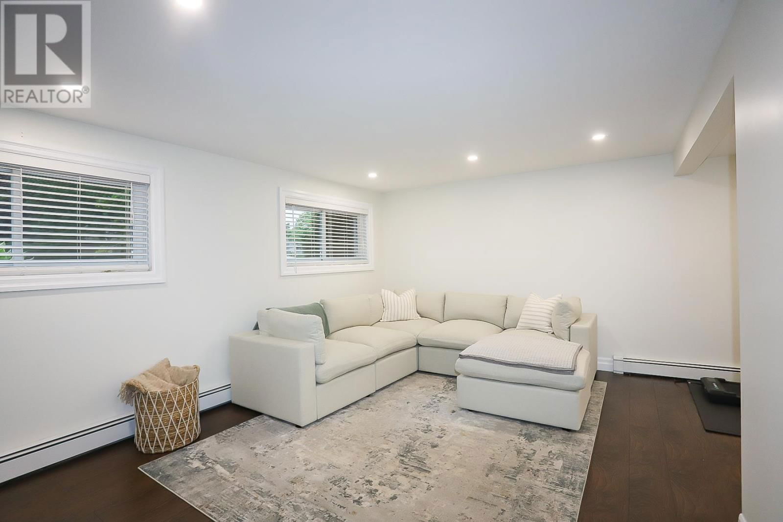 55 PELICAN DR Image 32
