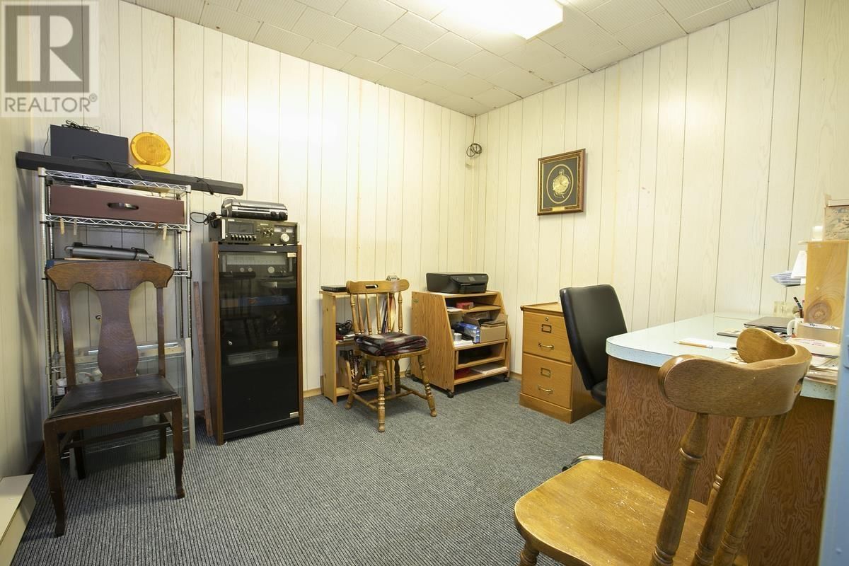 159 LAURA ST Image 46