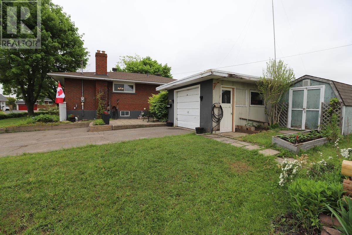 159 LAURA ST Image 5
