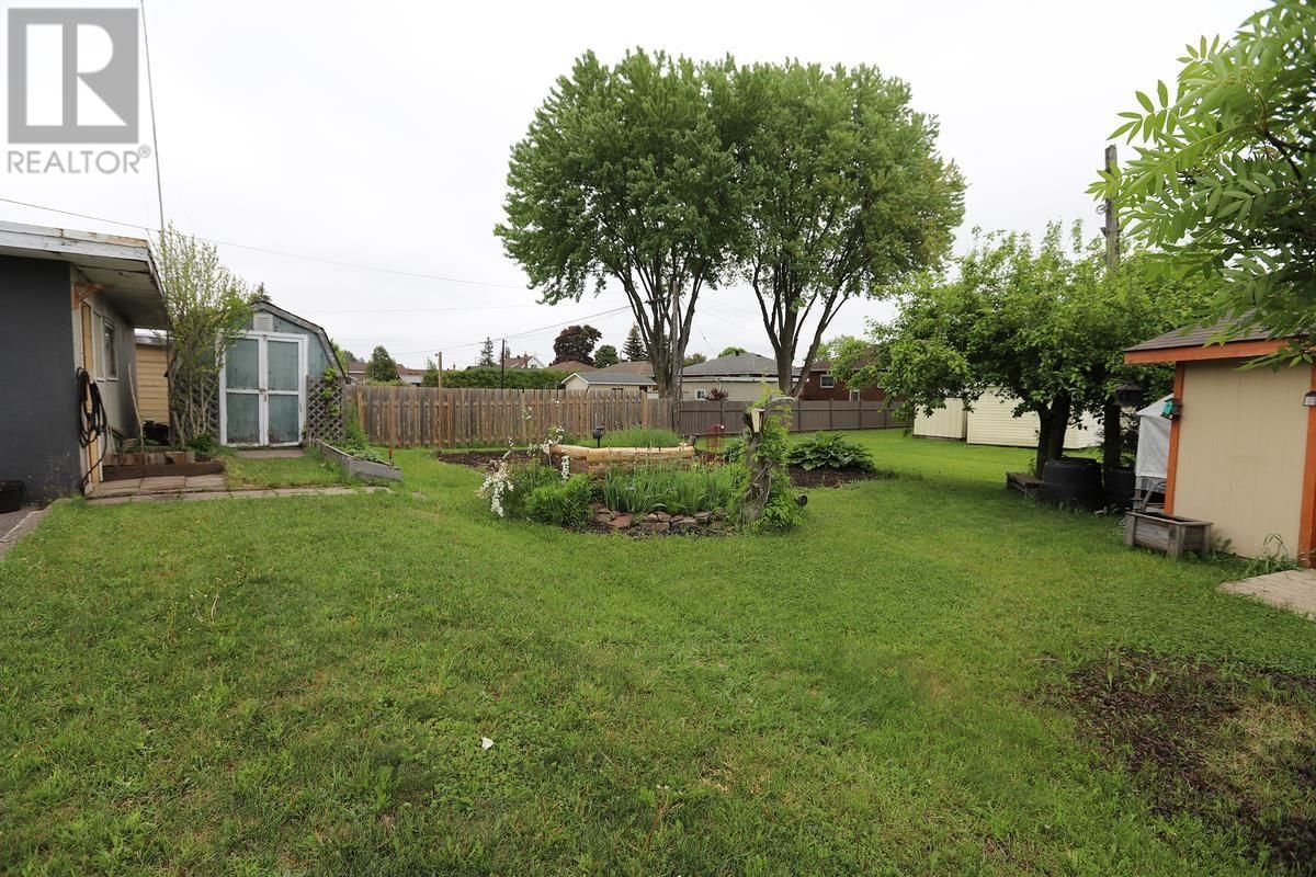 159 LAURA ST Image 6