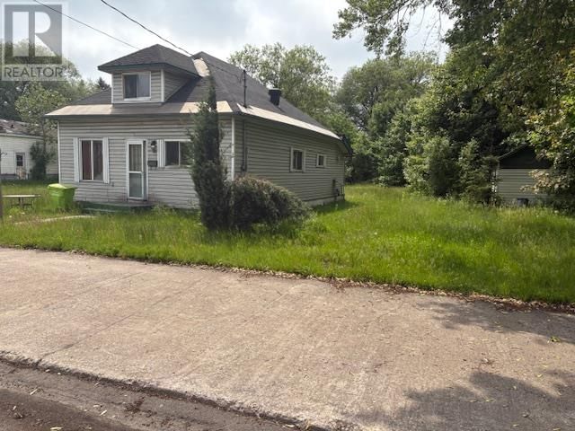 75 Central St Sault Ste. Marie, Ontario