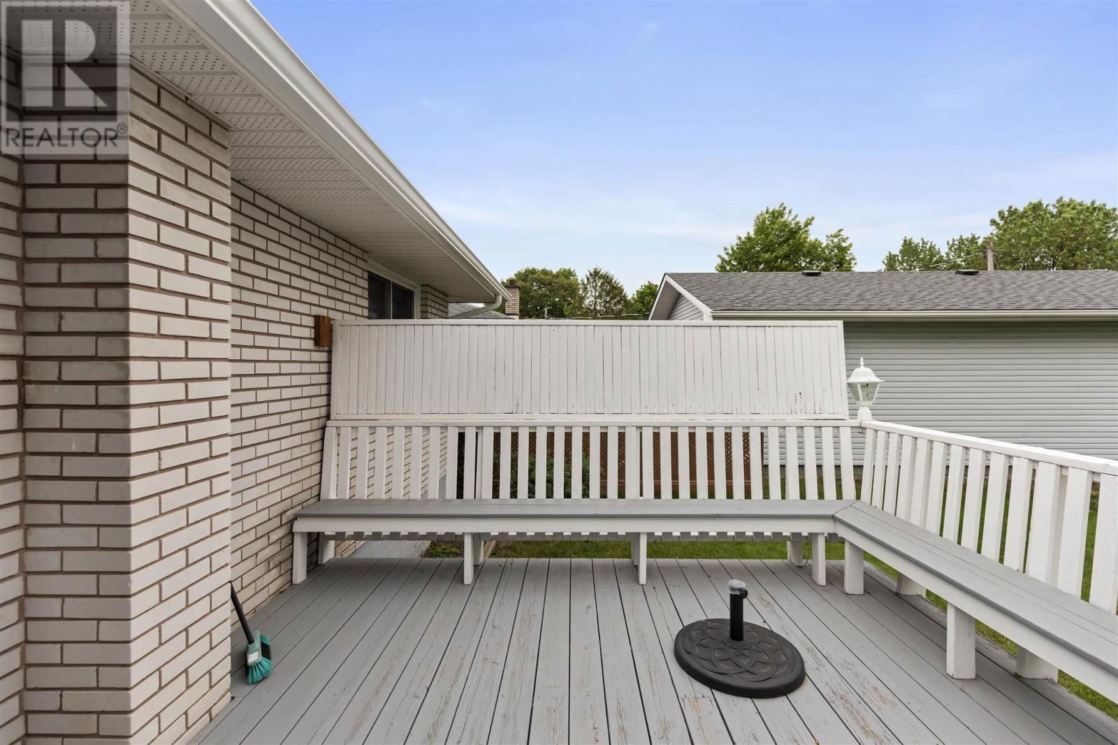 63 CAPP AVE Image 10