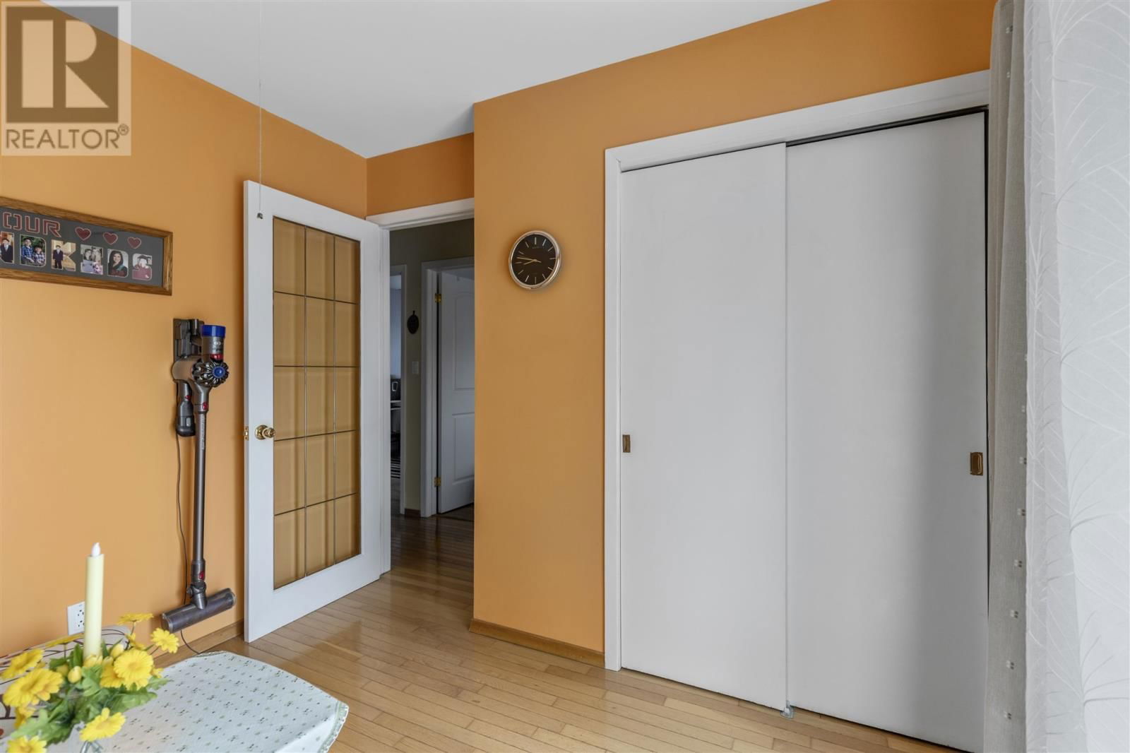 63 CAPP AVE Image 28