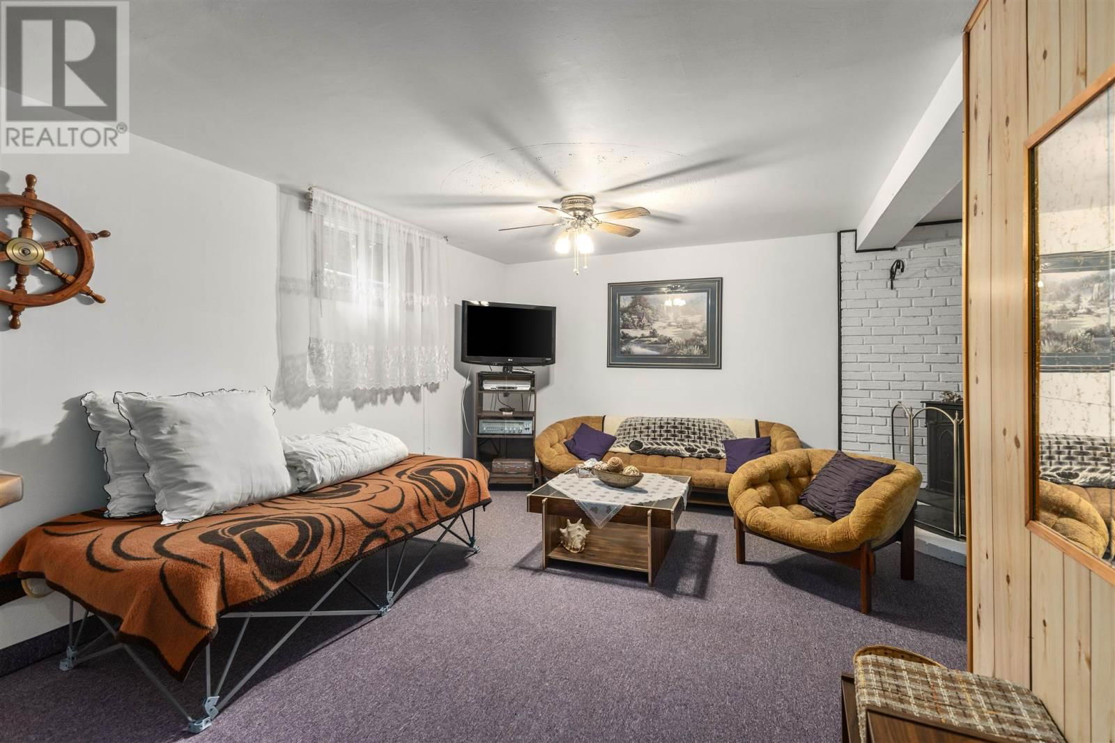 63 CAPP AVE Image 31