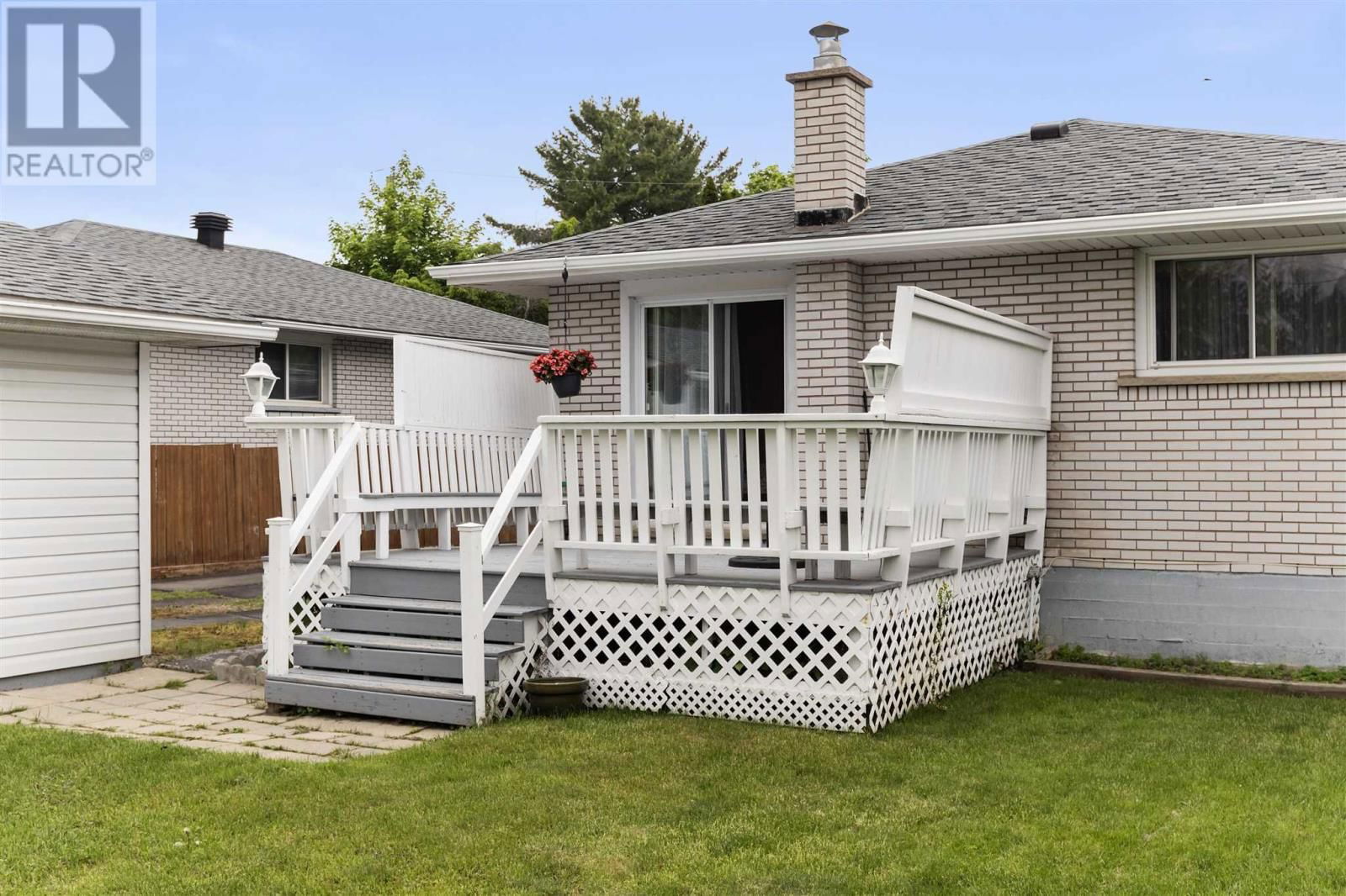 63 CAPP AVE Image 7
