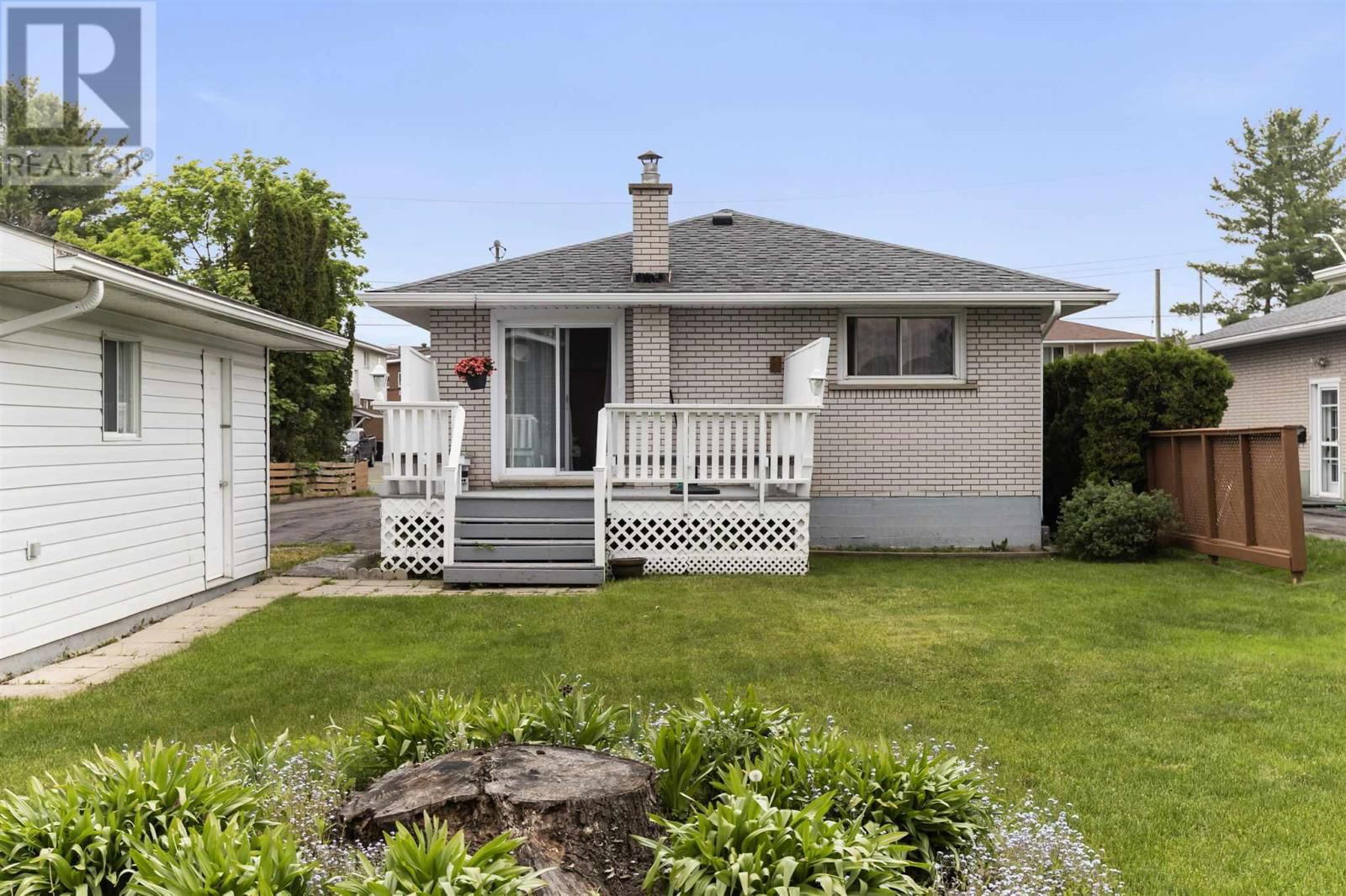 63 CAPP AVE Image 8
