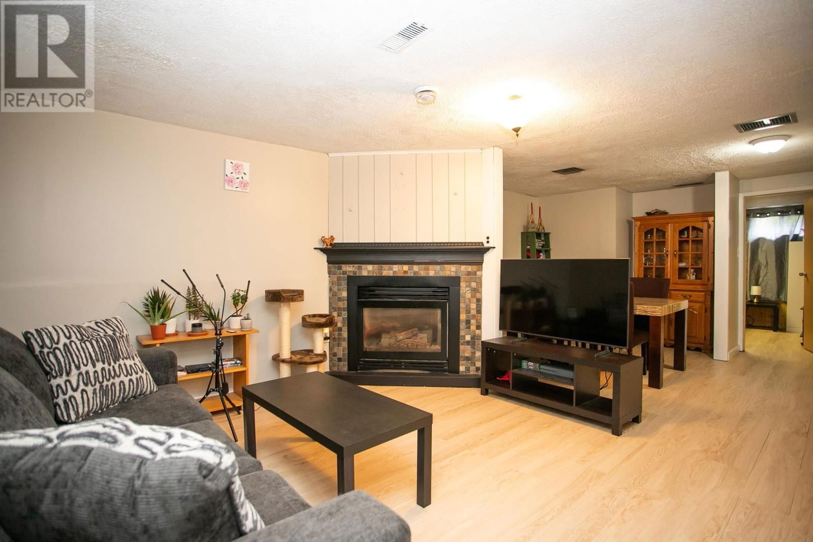 79 COPERNICUS DR Image 16