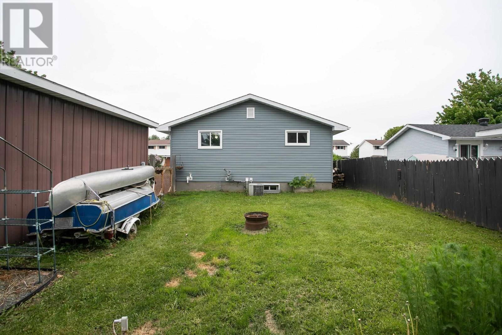 79 COPERNICUS DR Image 23