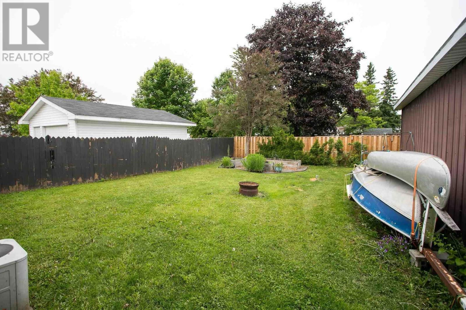 79 COPERNICUS DR Image 24
