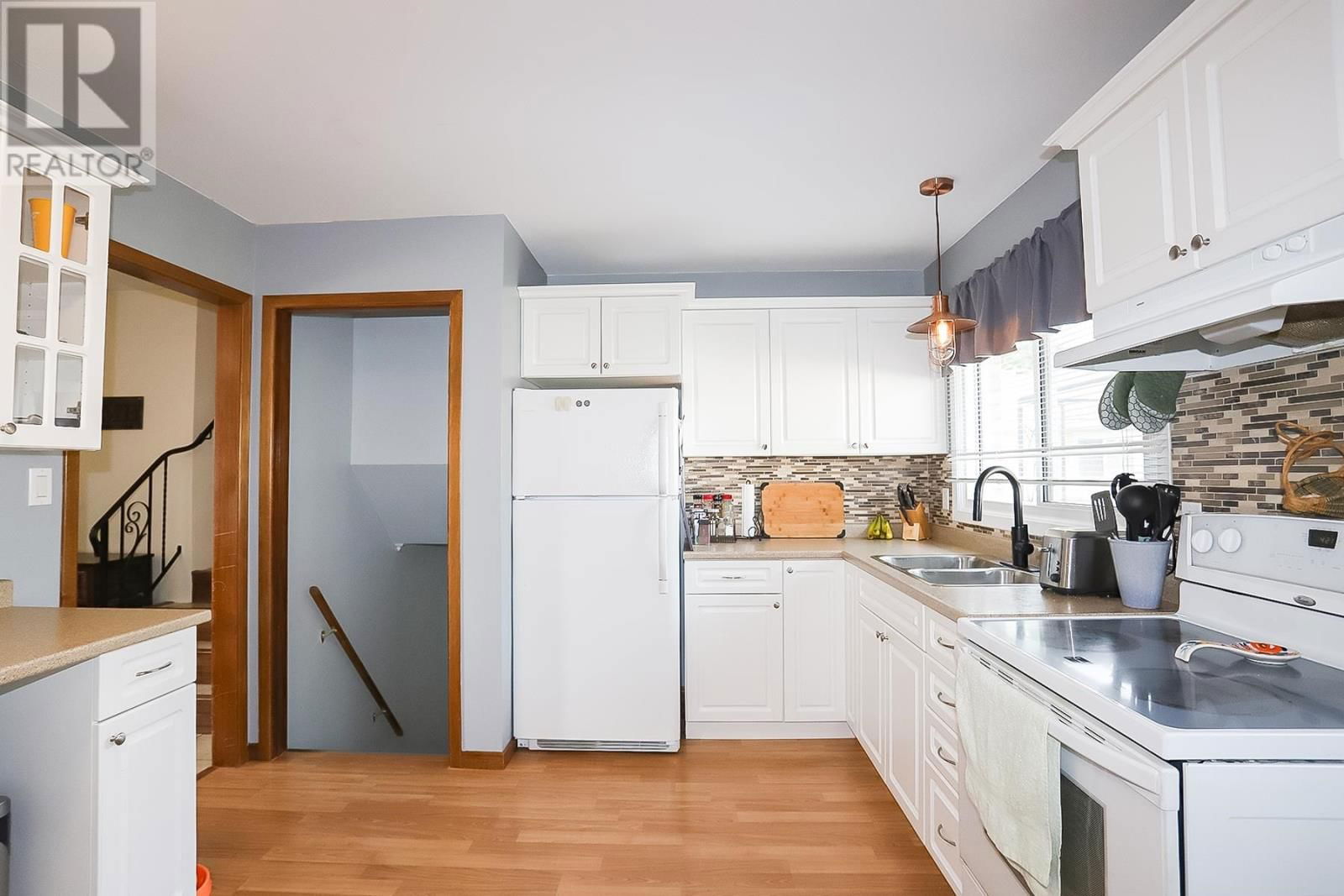 66 WESTRIDGE RD Image 9