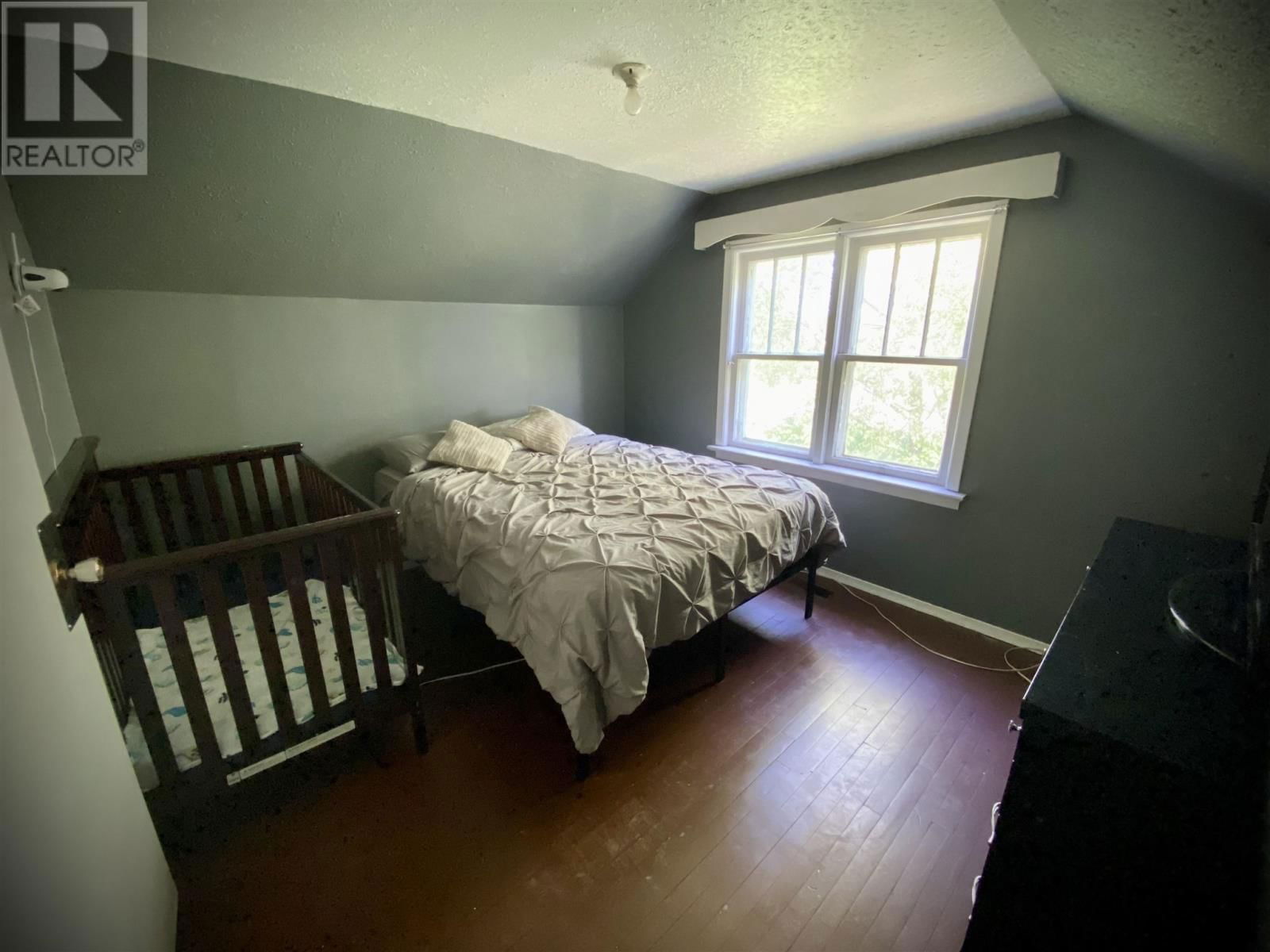 250 PITTSBURGH AVE Image 10