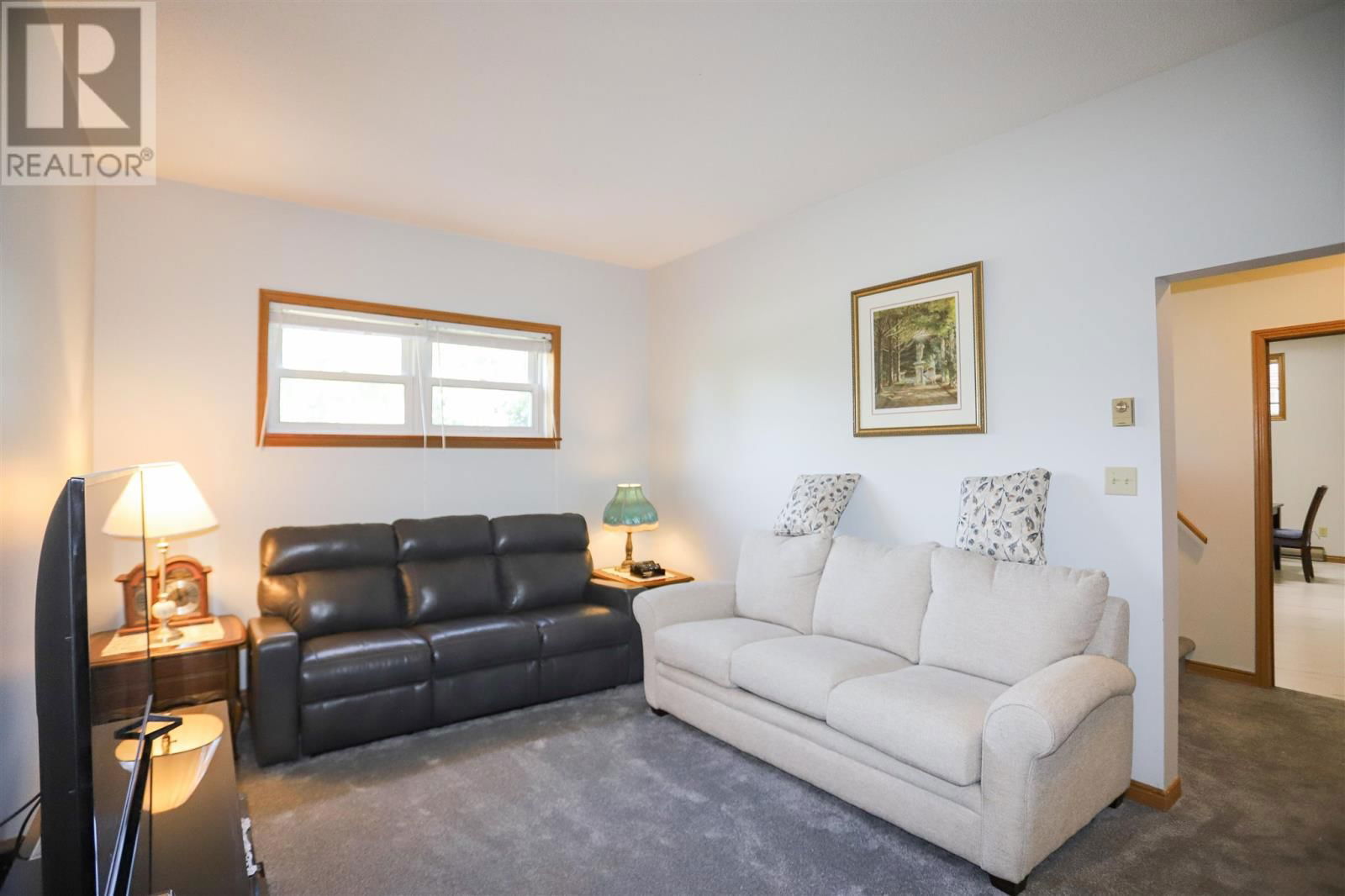 1109 LAKE ST Image 16