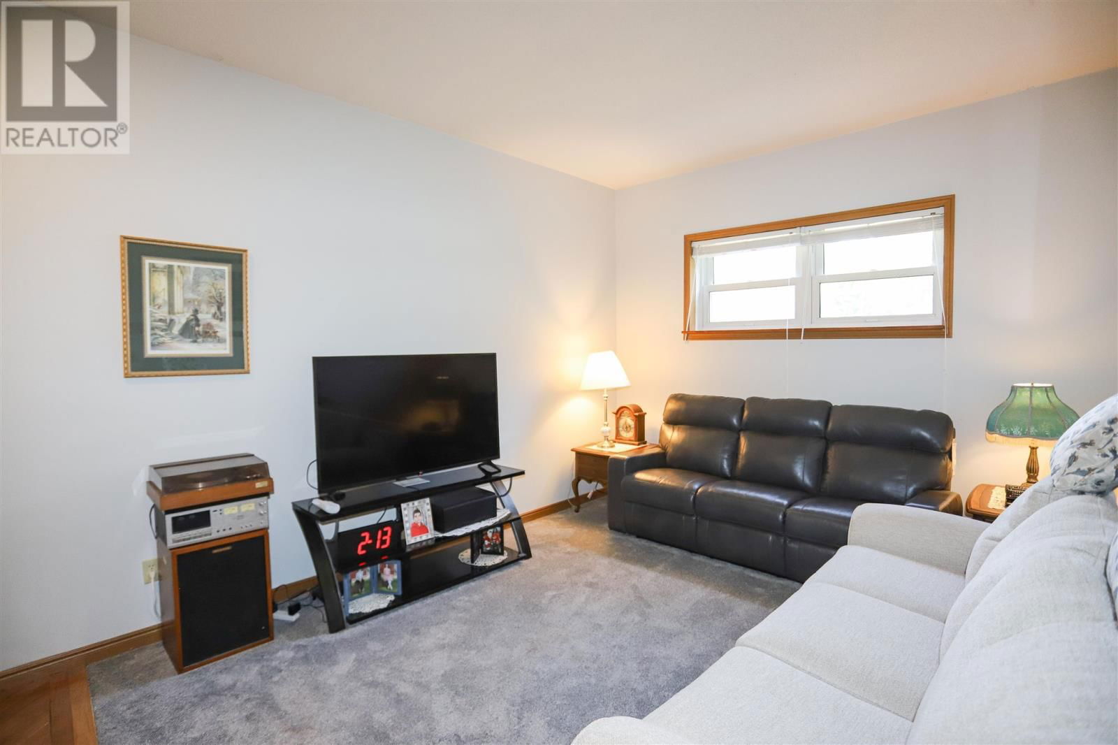 1109 LAKE ST Image 17
