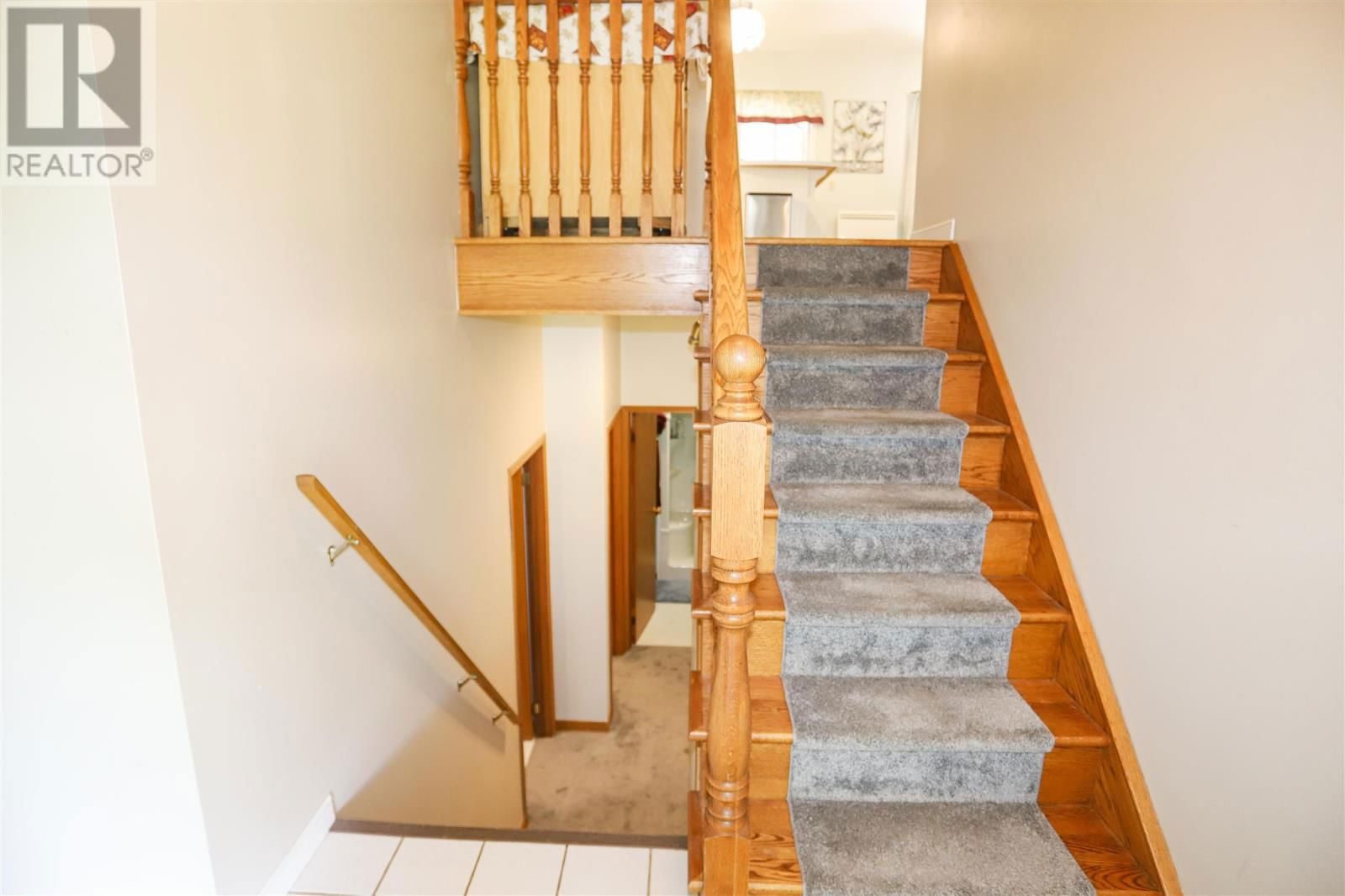 1109 LAKE ST Image 21