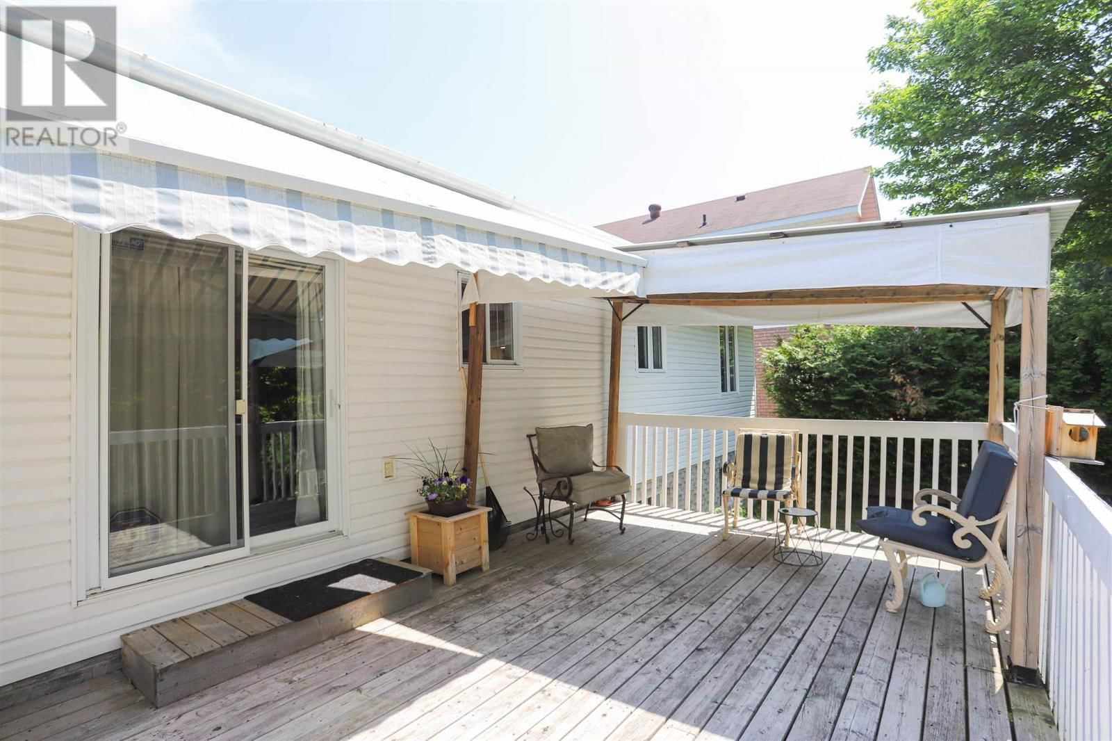 1109 LAKE ST Image 3