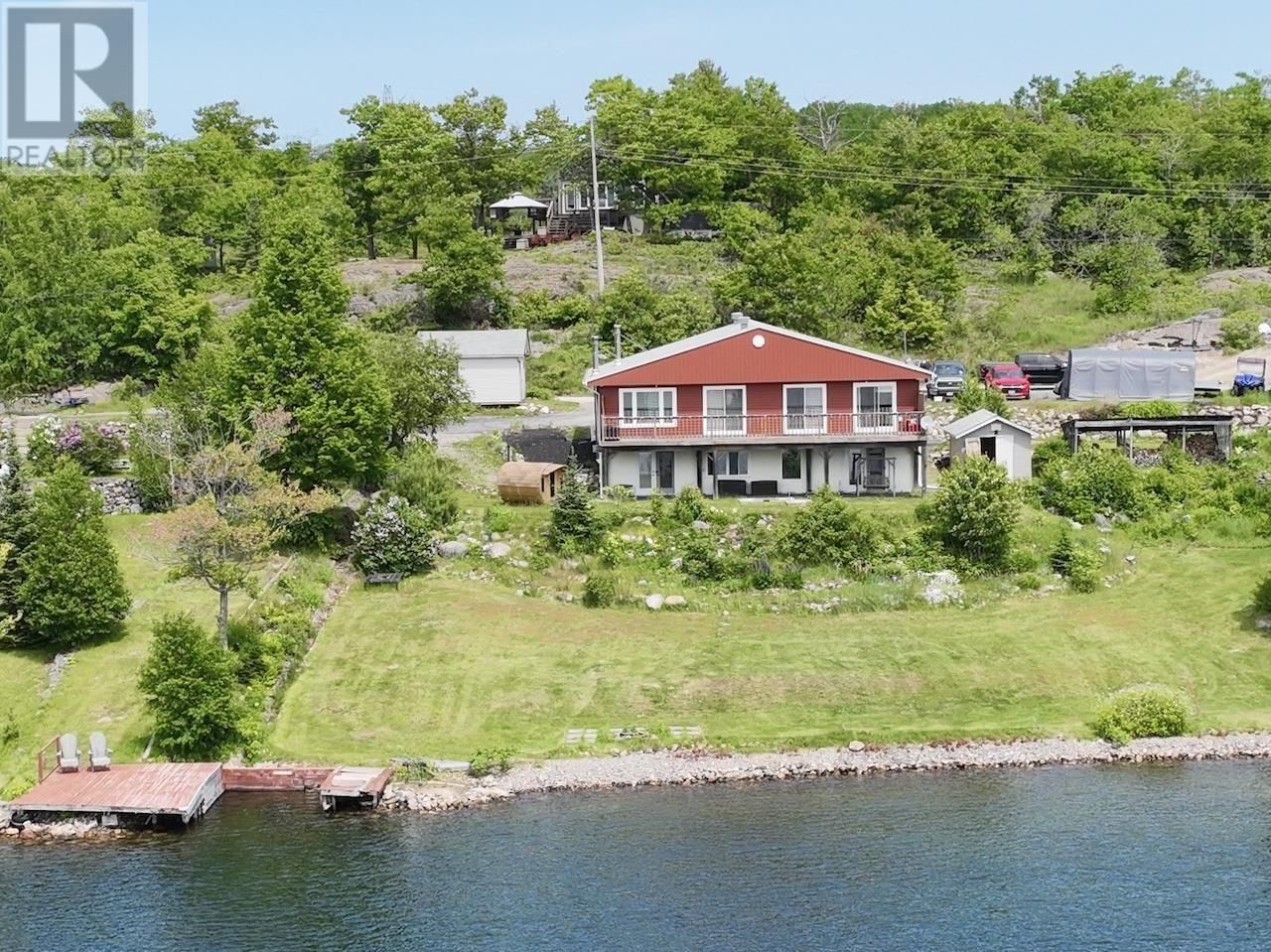 1093 SUNNYSIDE DR Image 2