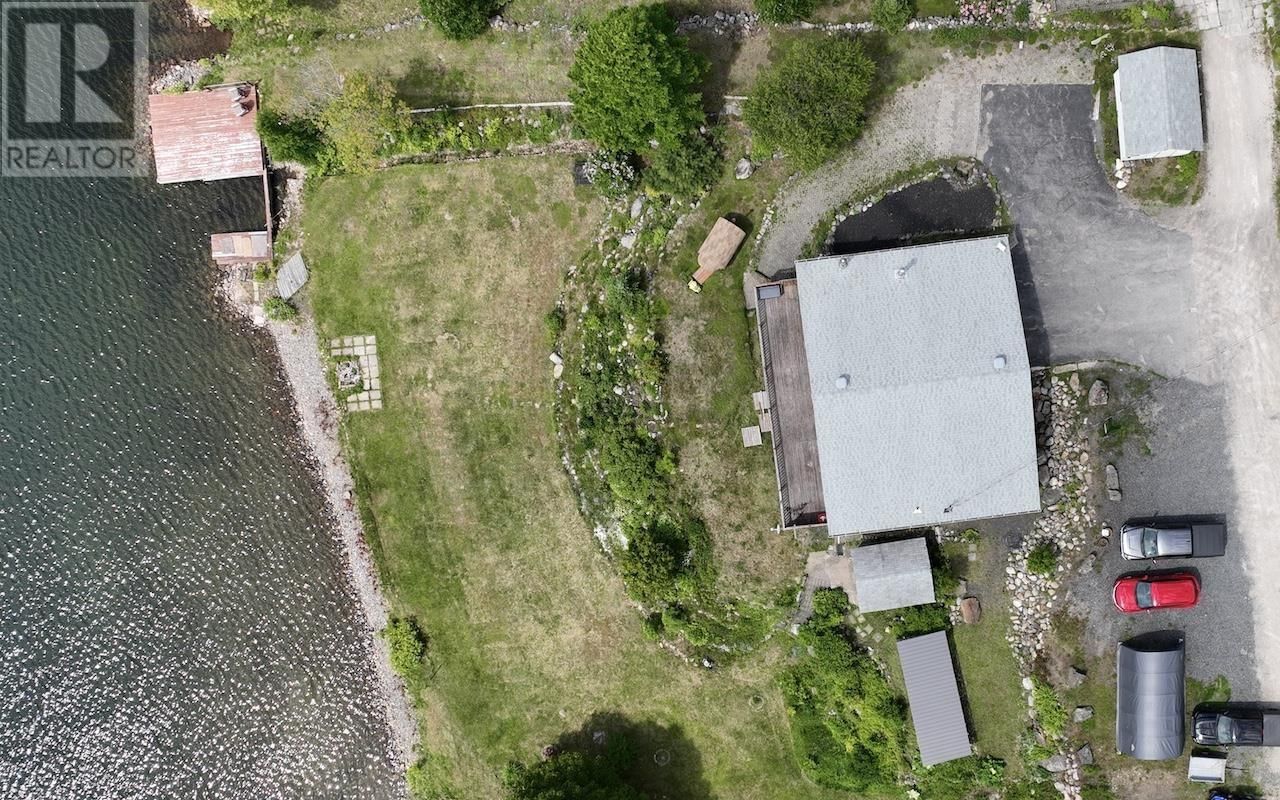 1093 SUNNYSIDE DR Image 32