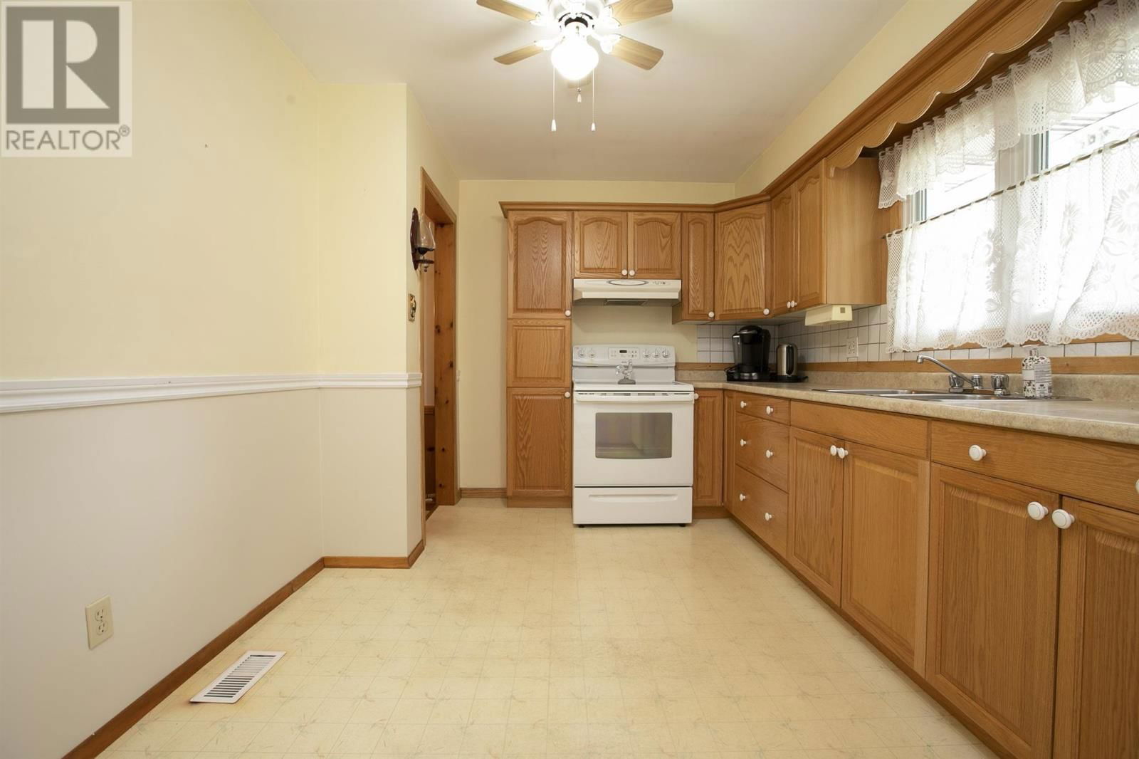 25 PRIMOSE DR Image 15