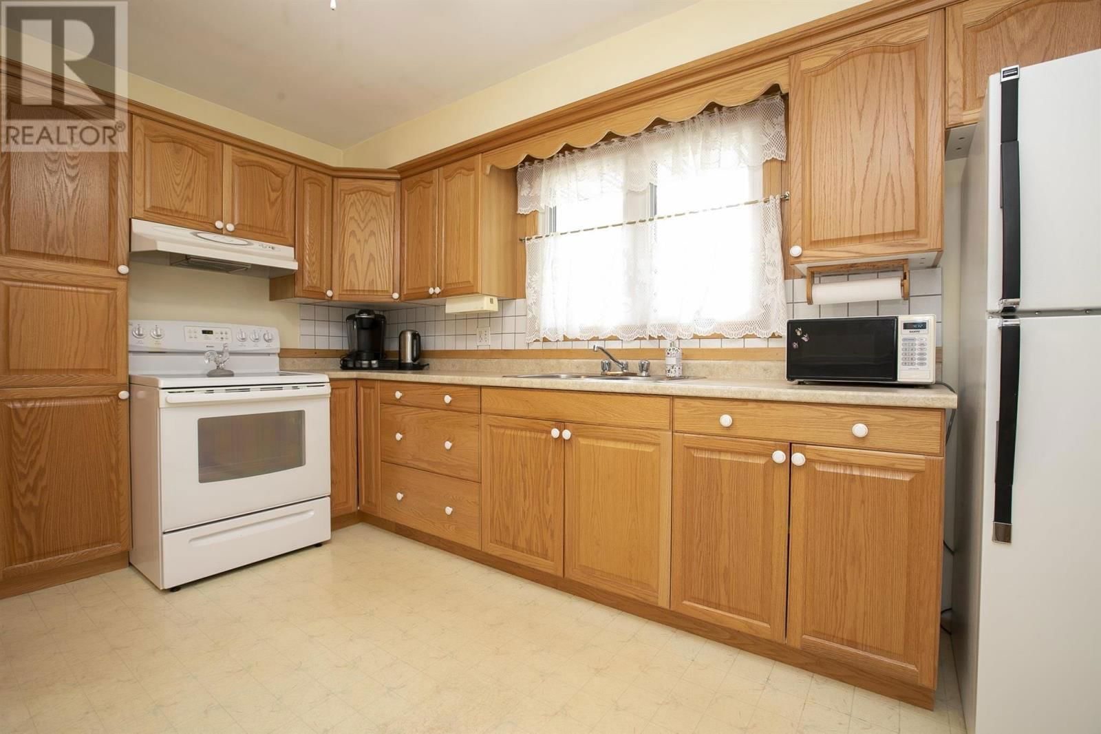 25 PRIMOSE DR Image 16