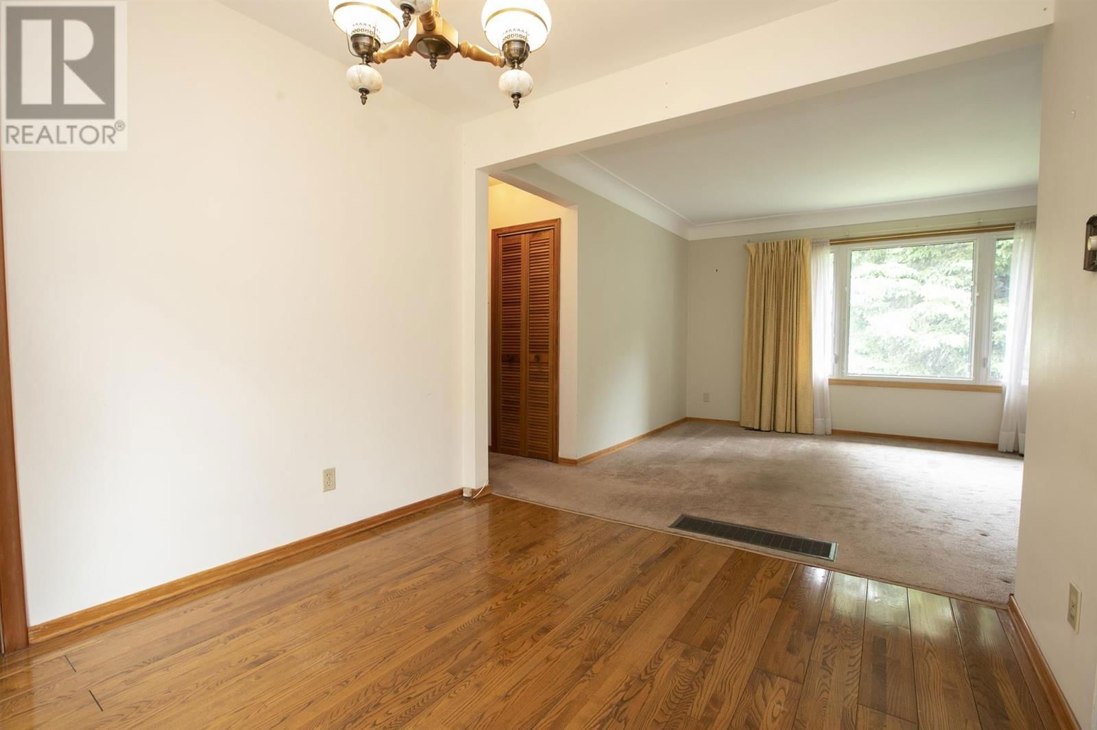 25 PRIMOSE DR Image 19