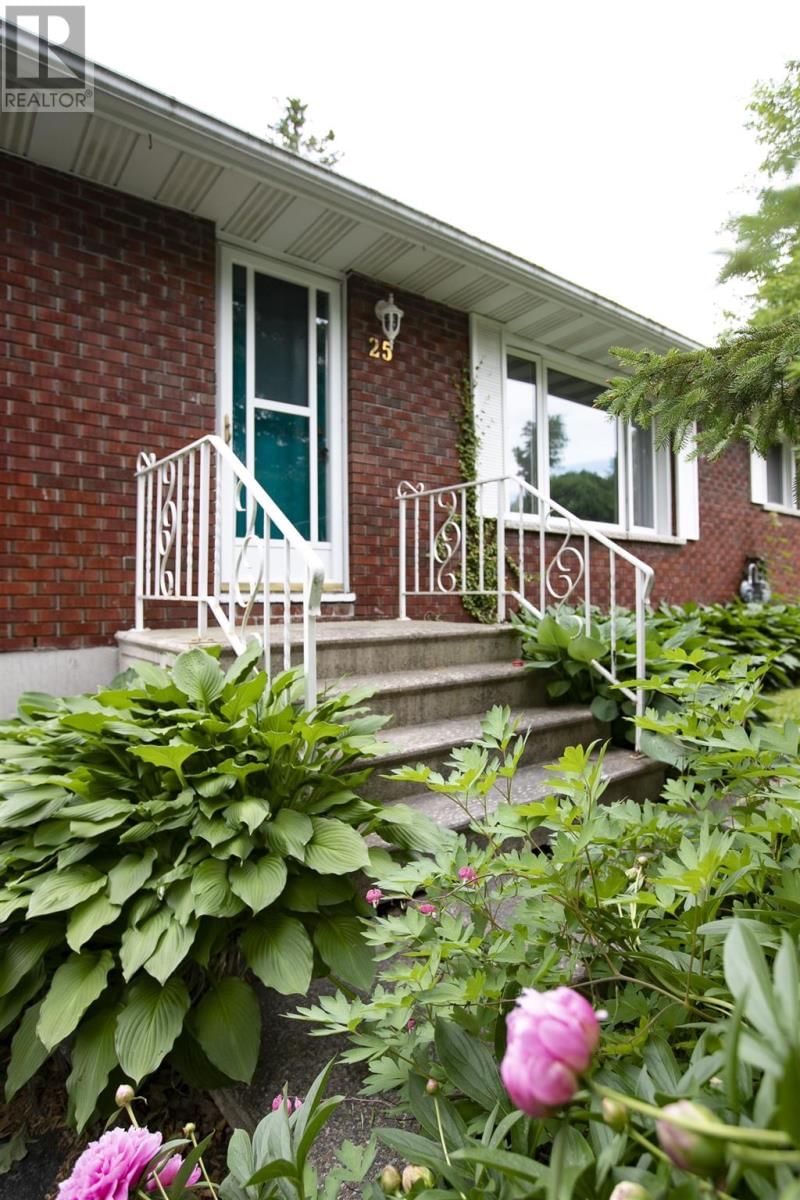 25 PRIMOSE DR Image 3